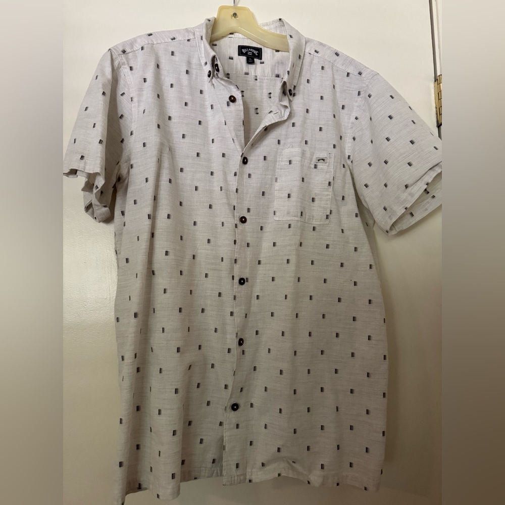 Billabong White and Black Casual Button Down Shirt